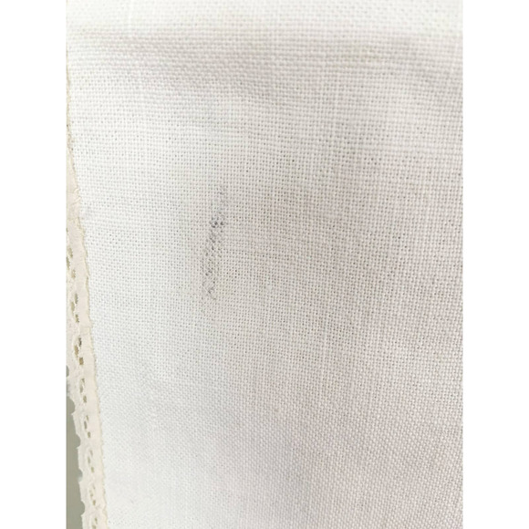 Vintage Hand Embroidered 3 Floral Rings on Ends Dresser Scarf Runner 40" x 12" - Picture 4 of 7